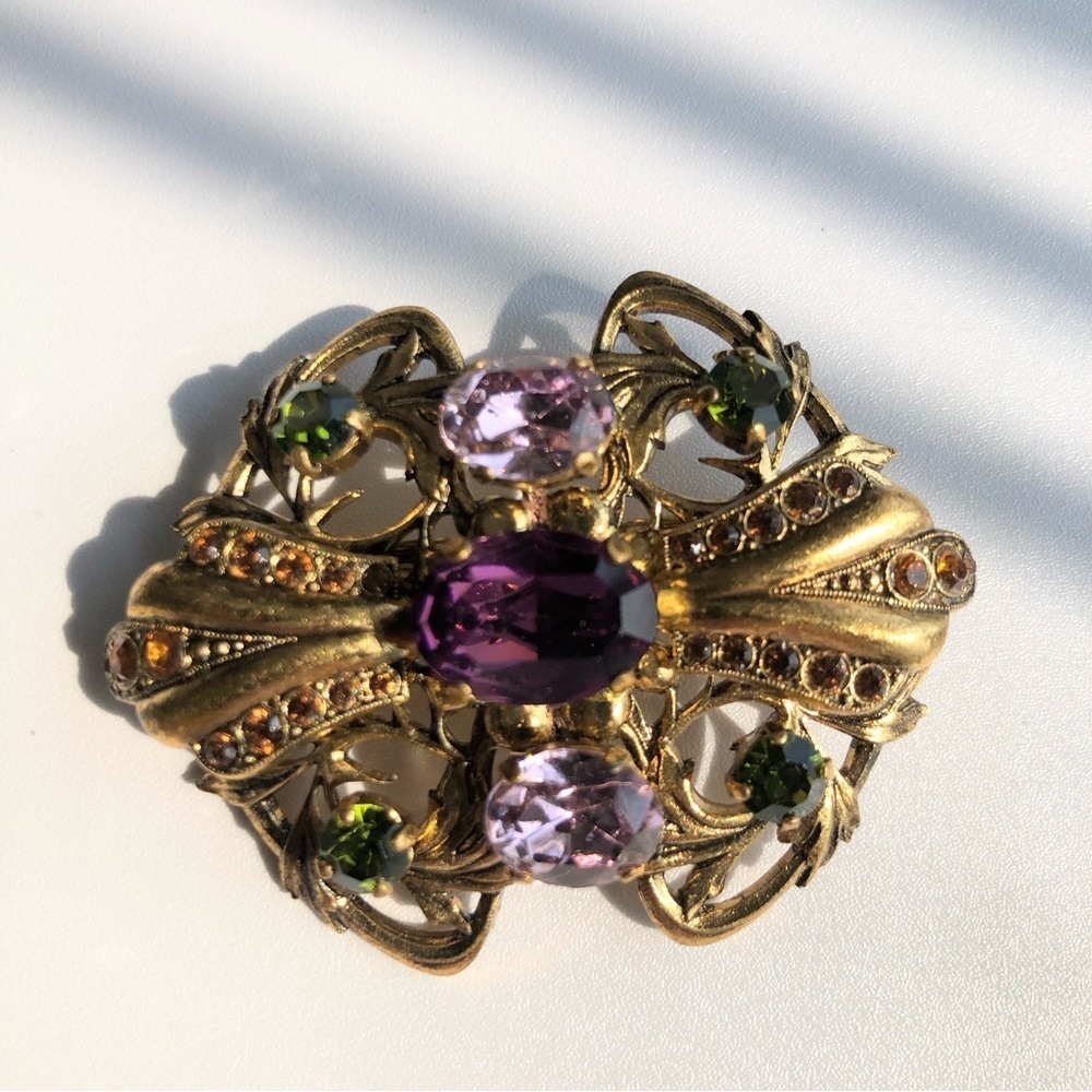 Vintage 50's ornate filigree amethyst crystal victorian brooch pin